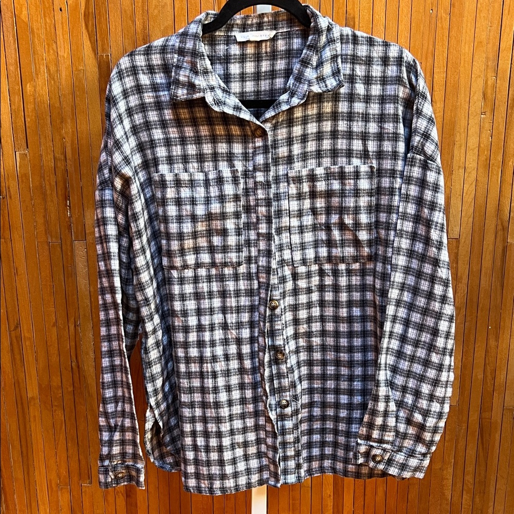 La Hearts Black and White Plaid Button Down Shirt
